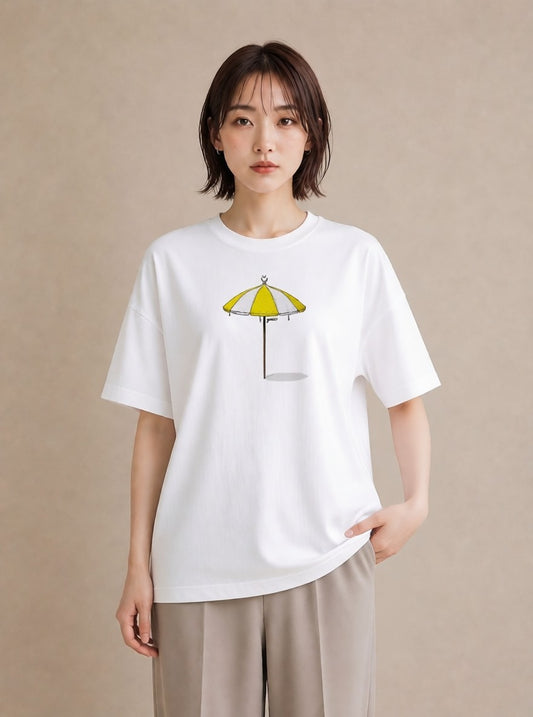半袖Tシャツ レディース 傘 水たまり 雨 ナチュラル アンティーク イラスト きれいめカジュアル お出かけ 普段着 白T