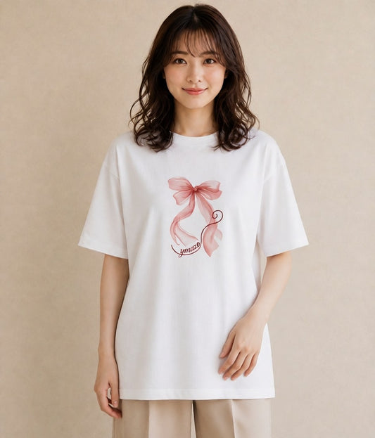 プリントTシャツ レディース リボン 蝶結び ナチュラル アンティーク イラスト 旅行コーデ カジュアルコーデ 買い物 白T