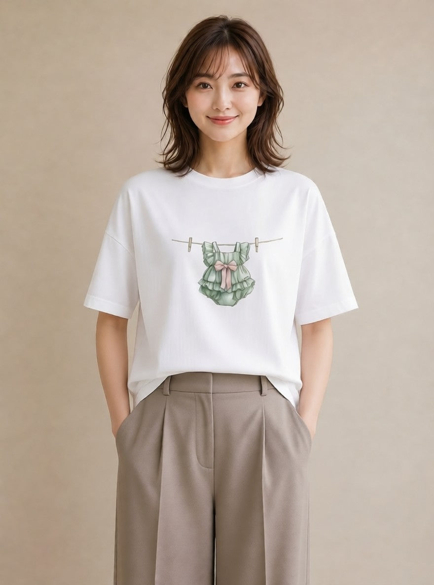 半袖Tシャツ レディース 洗濯物 風 ナチュラル アンティーク イラスト 休日コーデ 普段着 週末コーデ 白T