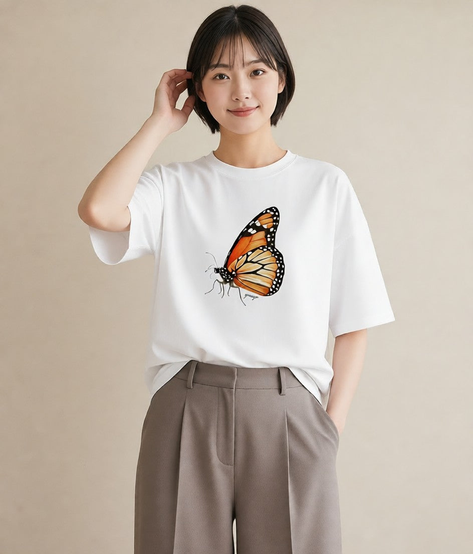 デザインTシャツ レディース ちょうちょ 蝶 バタフライ 昆虫 虫 イラスト アート風 女性向けギフト 散歩 白T