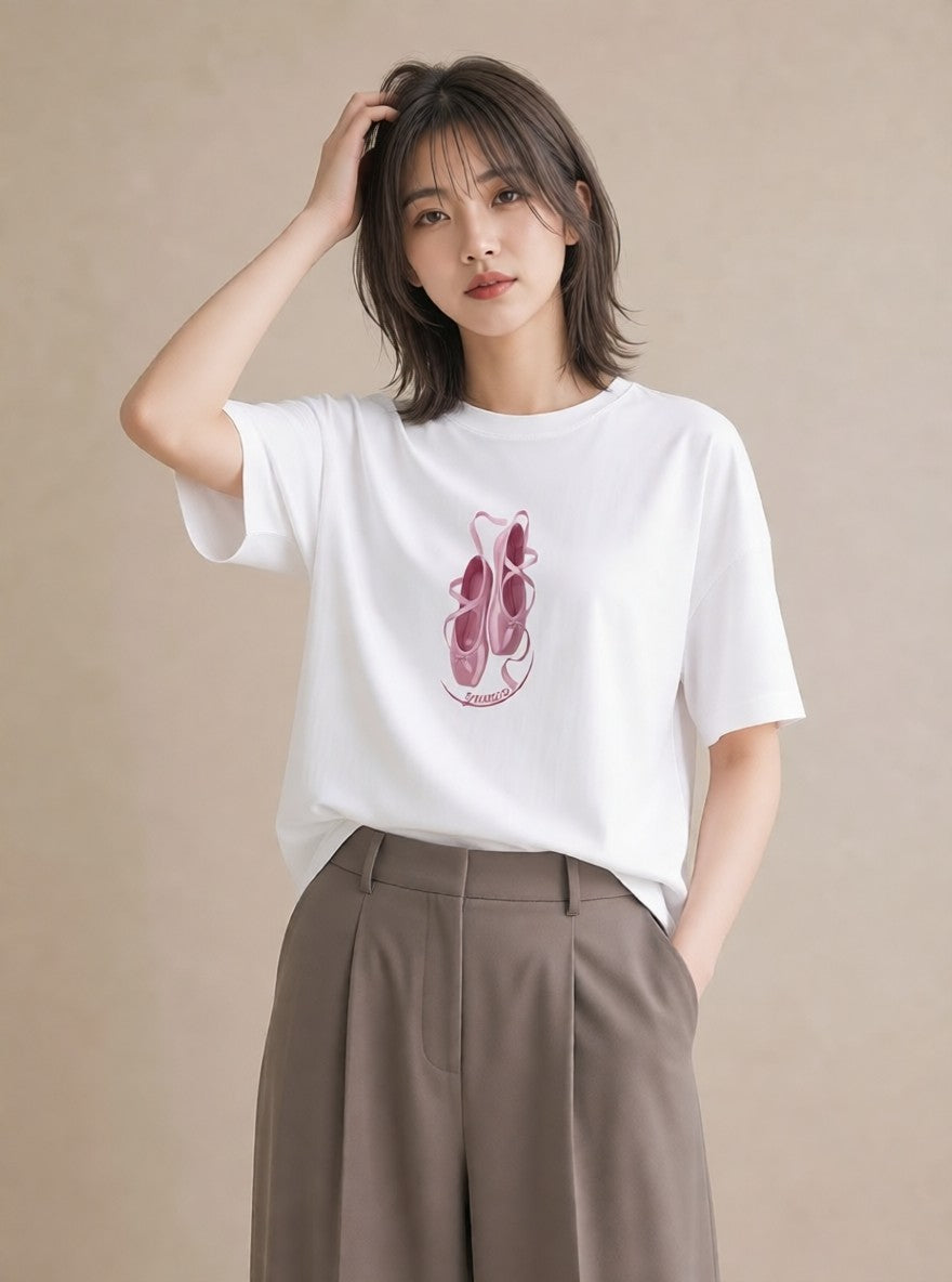 半袖Tシャツ レディース バレエシューズ バレエ トウシューズ ナチュラル アンティーク イラスト ニュアンス 在宅 公園 白T
