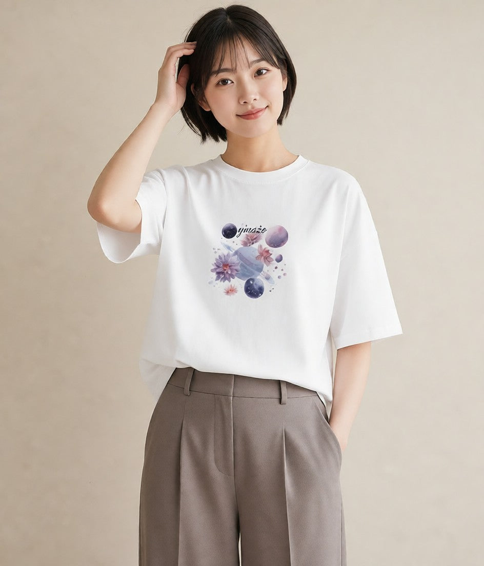 グラフィックTシャツ レディース 宇宙 星空 イラスト フェミニン 帰省 ラフ 白T