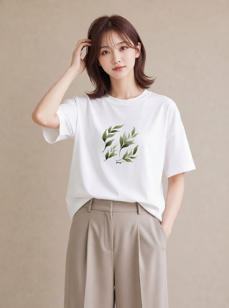 半袖Tシャツ レディース ユーカリ 植物 ボタニカル イラスト ニュアンス 秋コーデ おしゃれギフト 白T