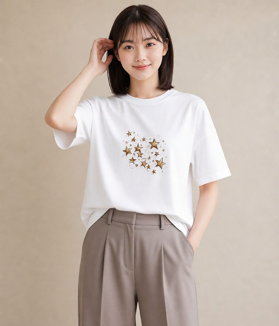 グラフィックTシャツ レディース 星 星空 宇宙 イラスト フェミニン カジュアルコーデ 買い物 白T