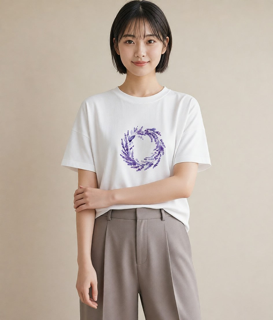 半袖Tシャツ レディース ラベンダー 花 花柄 イラスト 買い物 夏コーデ 白T