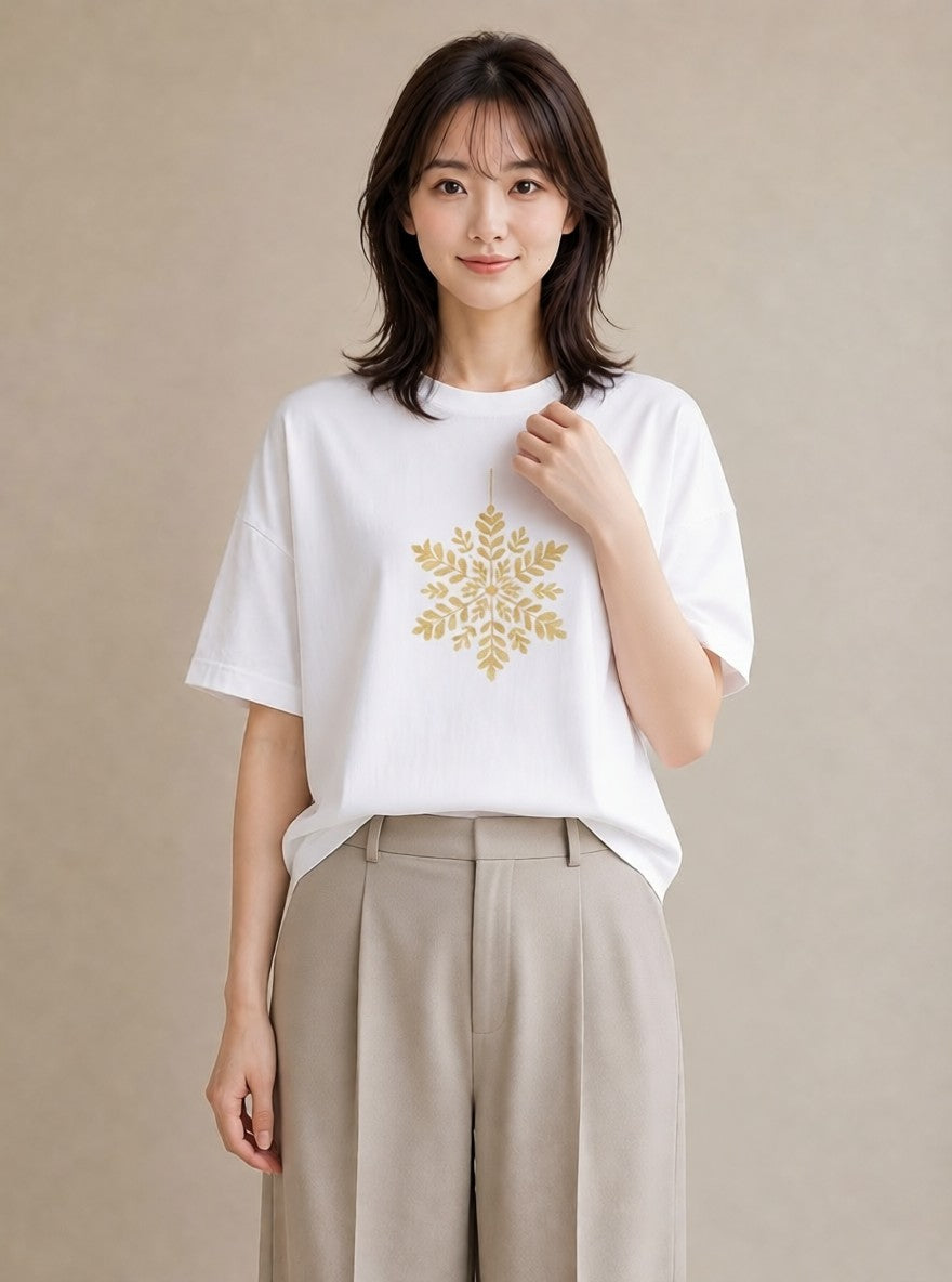 Tシャツ レディース 雪の結晶 星空 宇宙 イラスト 旅行コーデ ママ カフェ服 白T