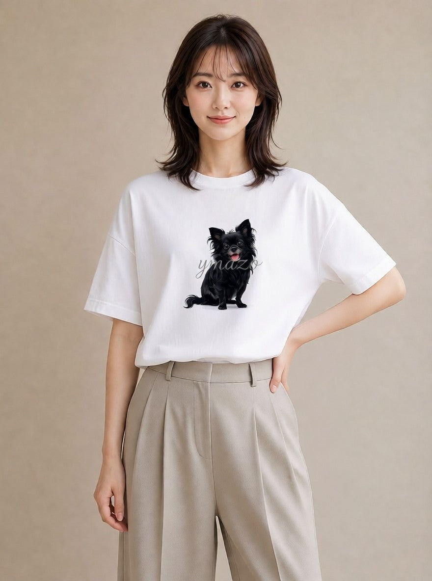 半袖Tシャツ レディース ロングコートチワワ 犬 いぬ イラスト きれいめカジュアル 春コーデ 姉妹 白T