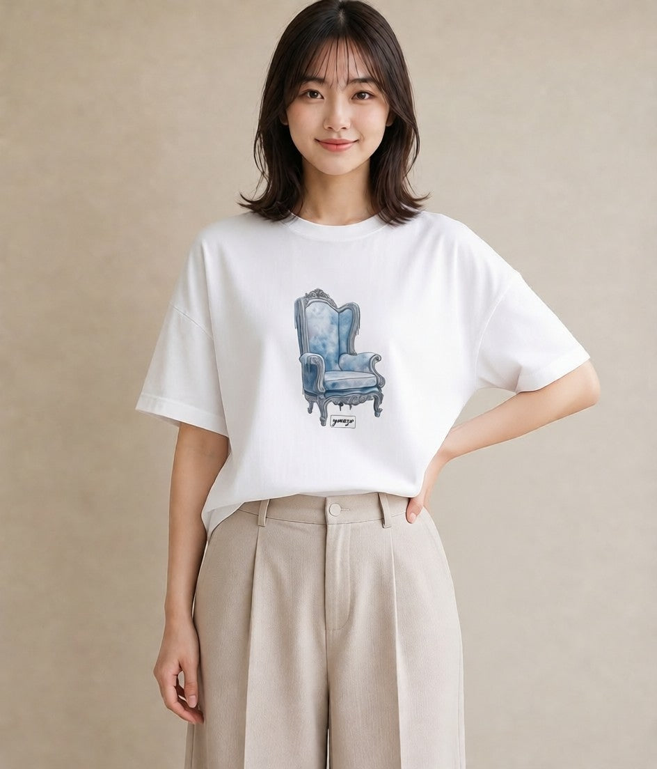 Tシャツ レディース 窓辺の椅子 窓辺 椅子 ナチュラル アンティーク イラスト 水彩風 おしゃれギフト 社会人 白T