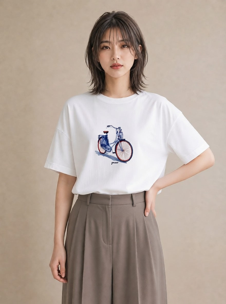 グラフィックTシャツ レディース 自転車のかご 自転車 花かご ナチュラル アンティーク イラスト お洒落 通学 誕生日プレゼント 白T