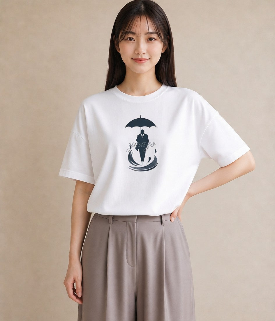 デザインTシャツ レディース 傘 水たまり 雨 ナチュラル アンティーク イラスト 淡色 ギフト 母の日 白T