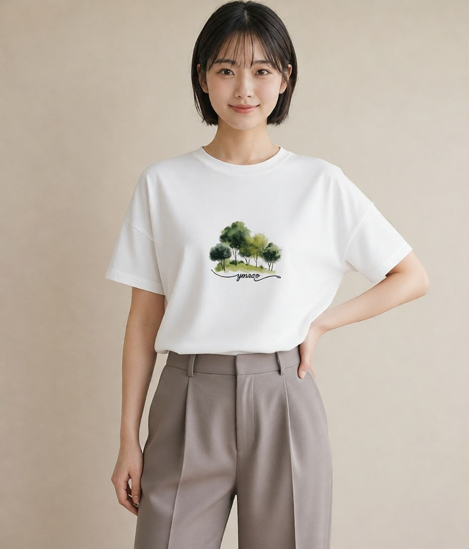 プリントTシャツ レディース 雨上がりの小道 雨上がり 小道 ナチュラル アンティーク イラスト きれいめカジュアル カジュアルコーデ 買い物 白T