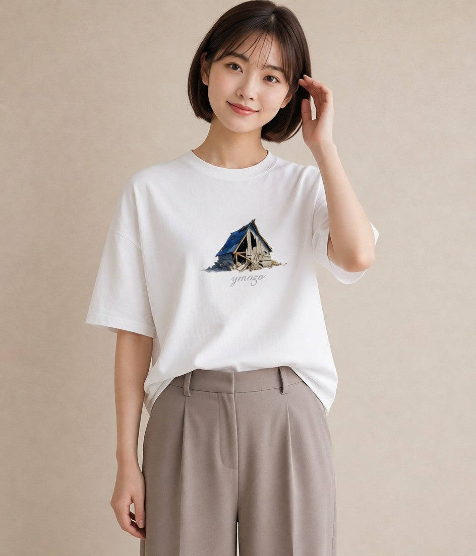 グラフィックTシャツ レディース 灯りの家 小屋 夜 ナチュラル アンティーク イラスト レトロ 自分用 ルームウェア 白T