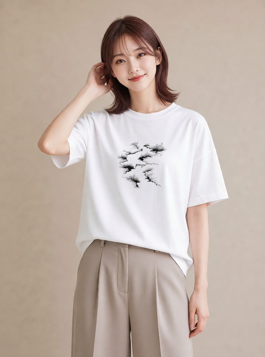 グラフィックTシャツ レディース 小川 橋 せせらぎ ナチュラル アンティーク イラスト こなれ感 買い物 夏コーデ 白T