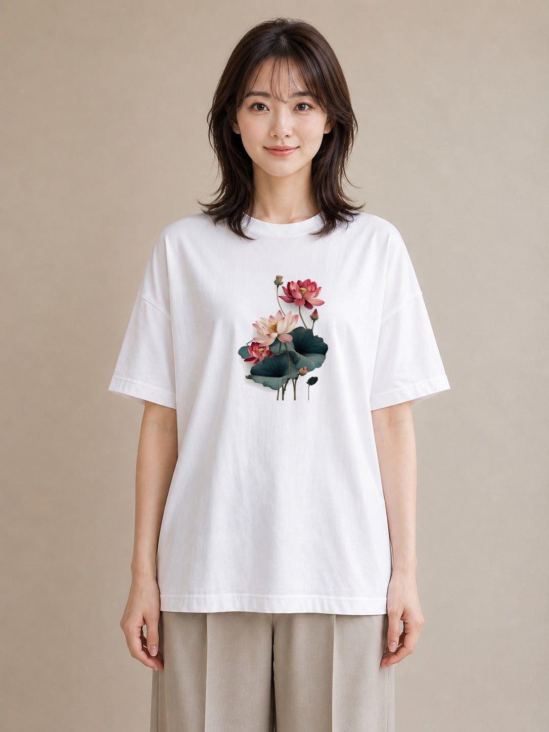 デザインTシャツ レディース 蓮 花 花柄 イラスト ゆるコーデ 20代 カジュアルコーデ 白T