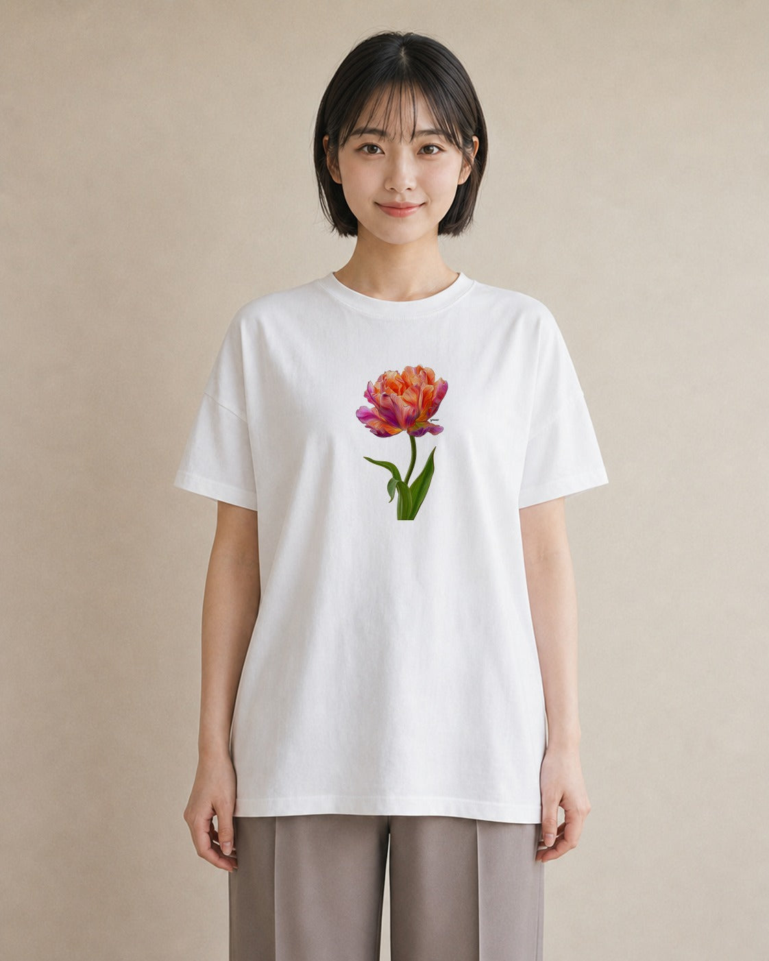 プリントTシャツ レディース チューリップ 花 花柄 イラスト シック ミセス 春コーデ 白T