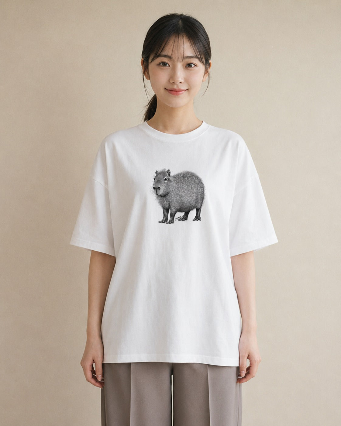 グラフィックTシャツ レディース カピバラ かぴばら 動物 アニマル イラスト 抜け感 ペアコーデ 秋コーデ 白T