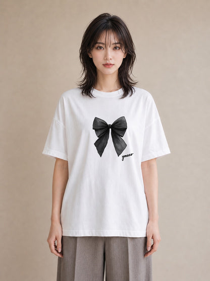 Tシャツ レディース リボン 蝶結び ナチュラル アンティーク イラスト 淡色 買い物 夏コーデ 白T