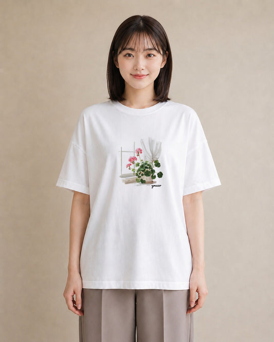 デザインTシャツ レディース 窓辺の椅子 窓辺 椅子 ナチュラル アンティーク イラスト ボタニカル 女性向けギフト 散歩 白T