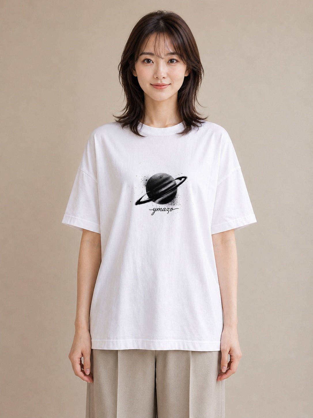 デザインTシャツ レディース 土星 星空 宇宙 イラスト 手描き風 ミセス 春コーデ 白T