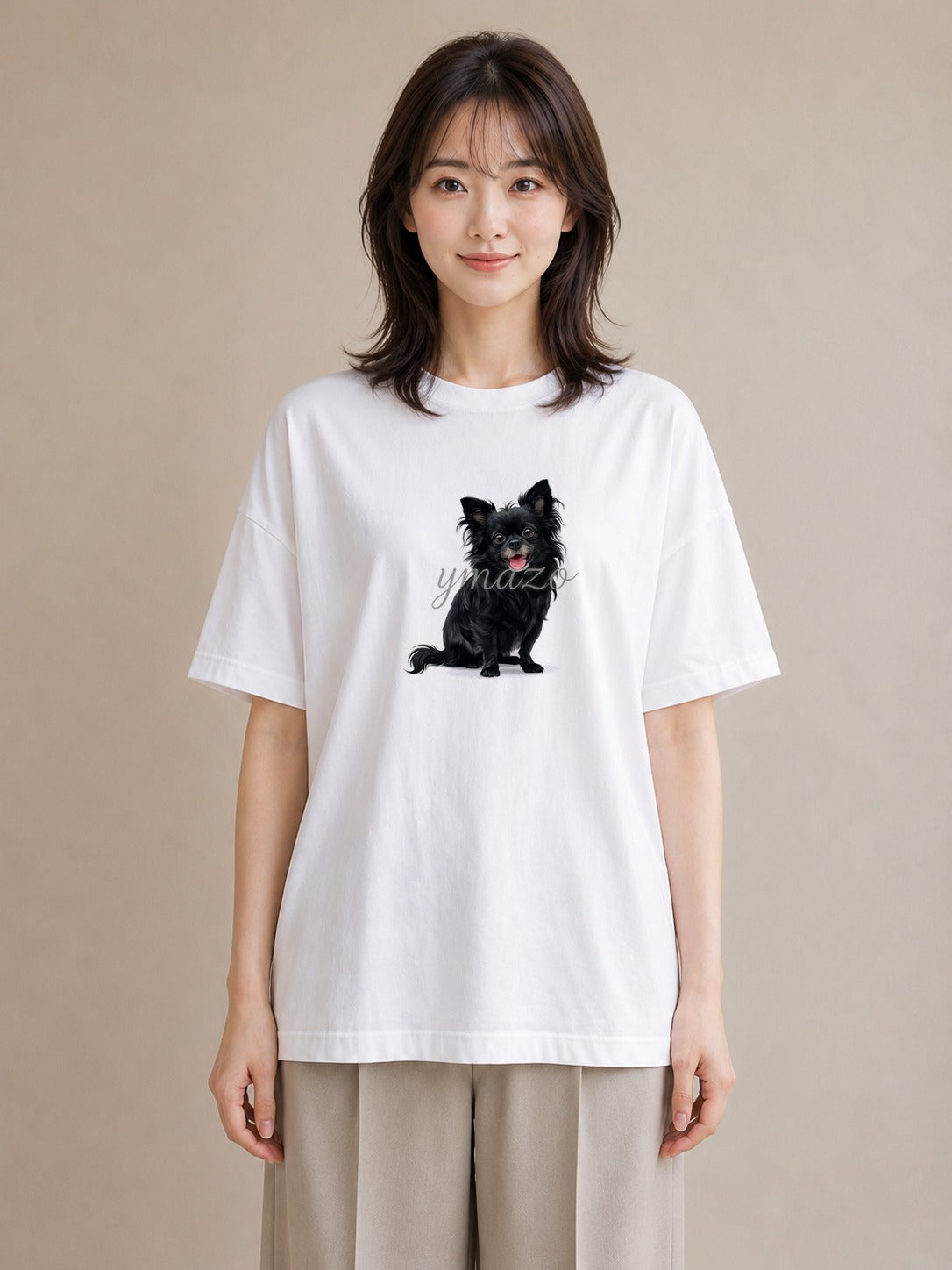 半袖Tシャツ レディース ロングコートチワワ 犬 いぬ イラスト きれいめカジュアル 春コーデ 姉妹 白T