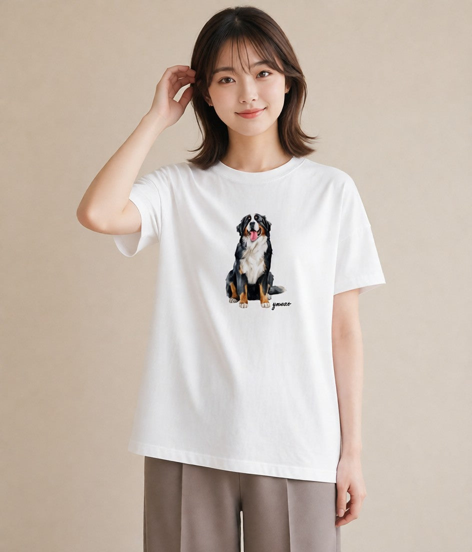 半袖Tシャツ レディース バーニーズマウンテンドッグ 犬 いぬ イラスト モード 海 カフェ巡り 白T