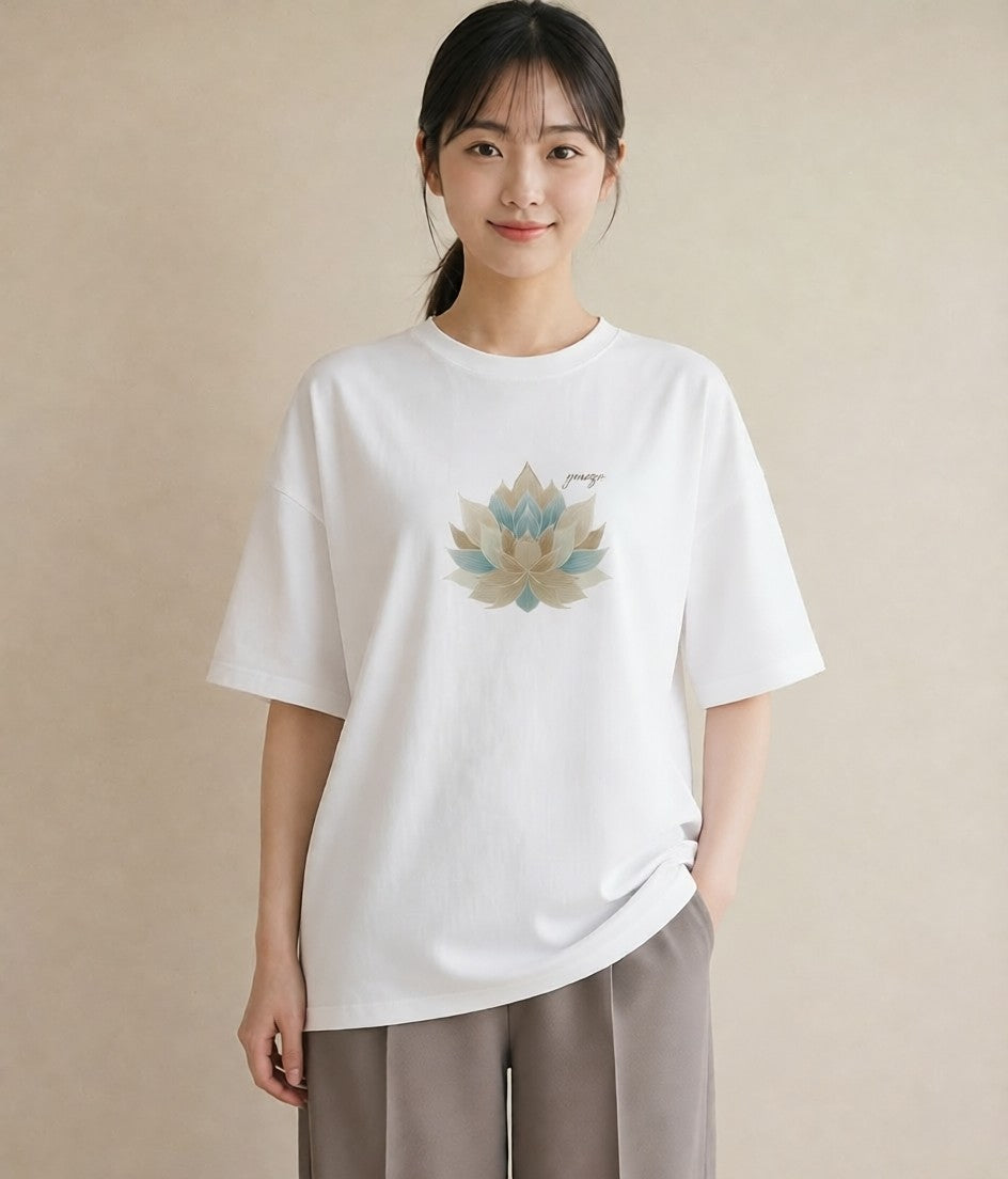 グラフィックTシャツ レディース 蓮 花 花柄 イラスト 抜け感 お出かけ 普段着 白T