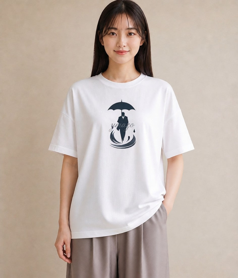デザインTシャツ レディース 傘 水たまり 雨 ナチュラル アンティーク イラスト 淡色 ギフト 母の日 白T
