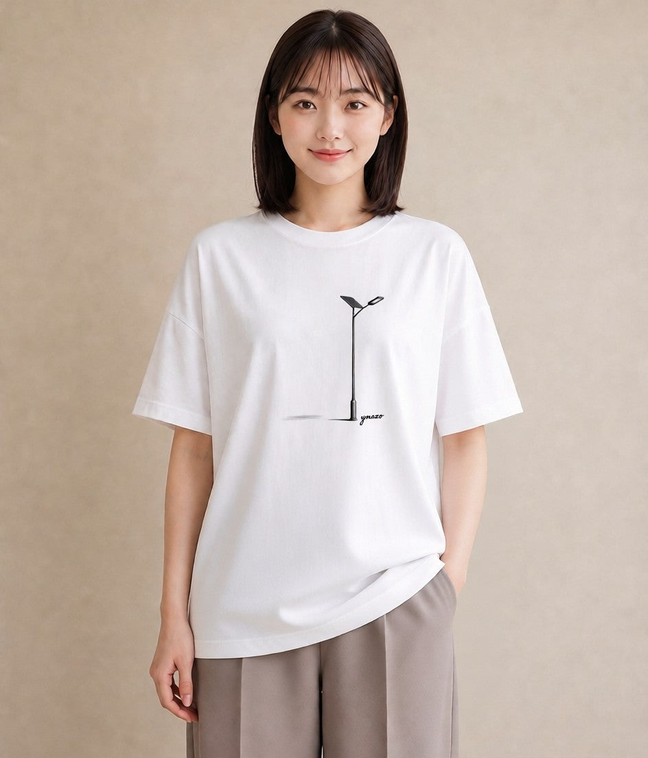 デザインTシャツ レディース 街灯 夜霧 夜 ナチュラル アンティーク イラスト カフェコーデ 海 カフェ巡り 白T