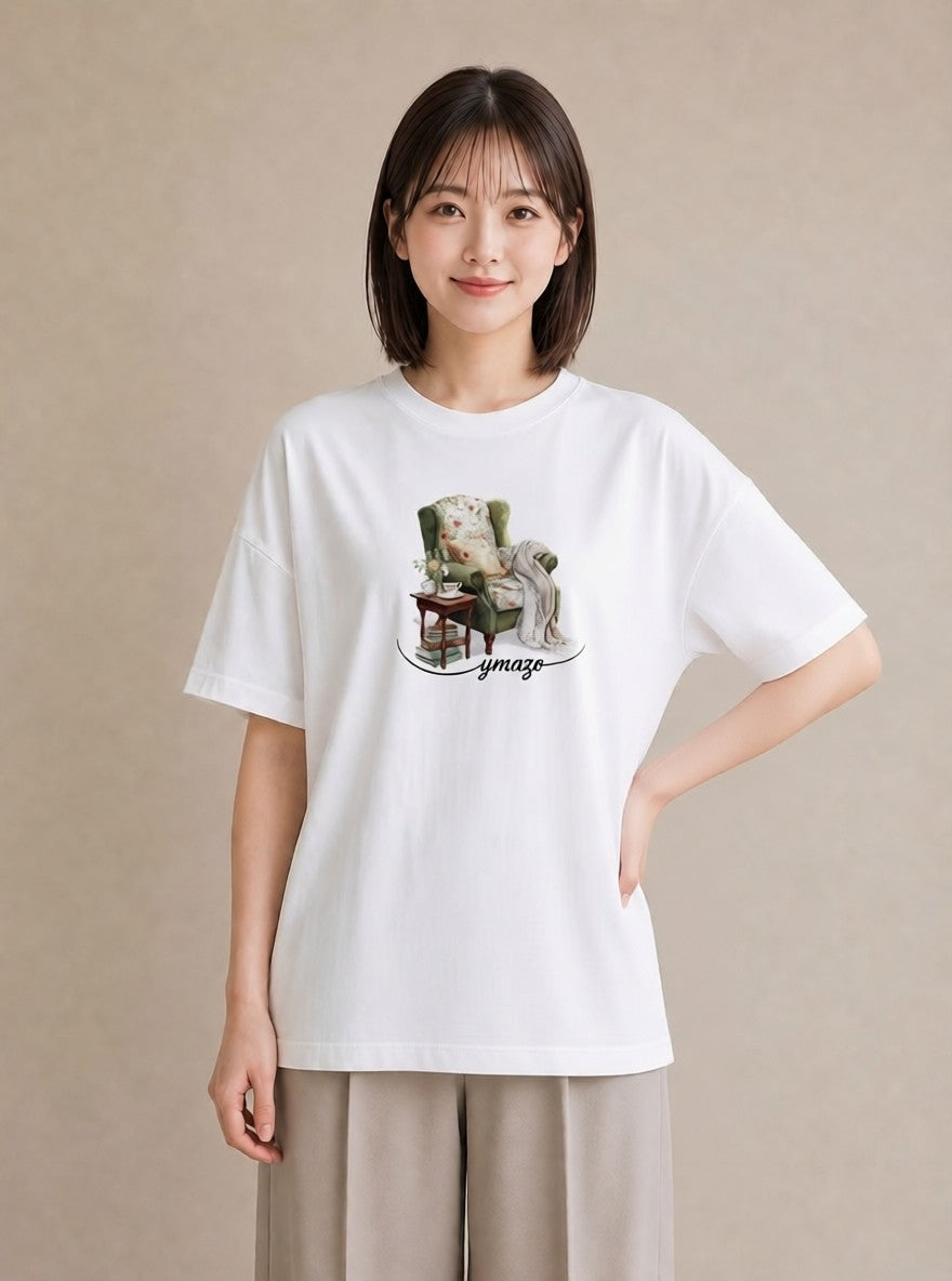 半袖Tシャツ レディース 窓辺の椅子 窓辺 椅子 ナチュラル アンティーク イラスト ニュアンス 旅行用 海 白T