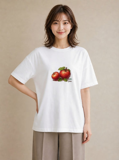 グラフィックTシャツ レディース りんご 林檎 アップル 食べ物 フード イラスト ナチュラル 休日 ペアコーデ 白T
