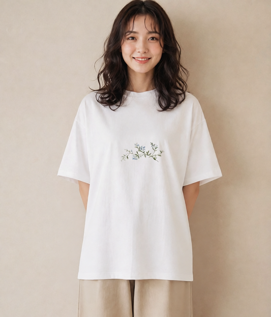 グラフィックTシャツ レディース すずらん 花 花柄 イラスト ゆるコーデ 20代 カジュアルコーデ 白T