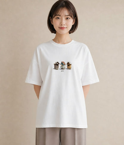 半袖Tシャツ レディース 遠い家と鳥 風景 鳥 ナチュラル アンティーク イラスト 北欧風 海 カフェ巡り 白T
