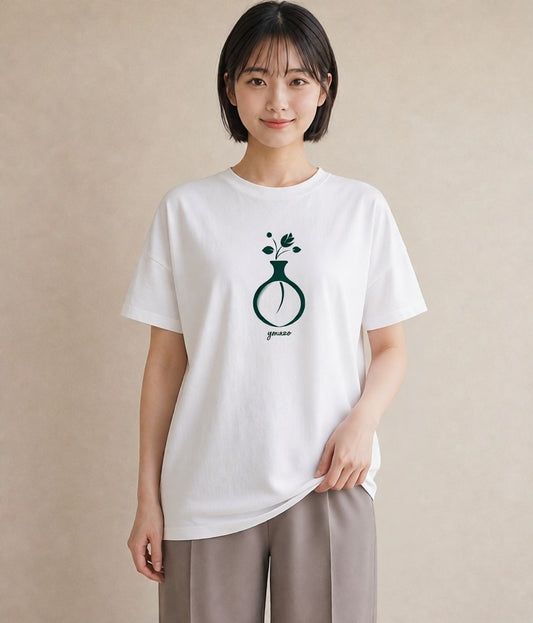 グラフィックTシャツ レディース 香水 香水瓶 パフューム イラスト 手描き風 20代 カジュアルコーデ 白T