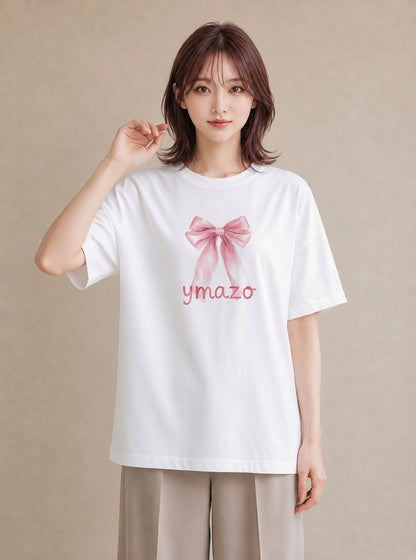 プリントTシャツ レディース リボン 蝶結び ナチュラル アンティーク イラスト フェミニン 休日 ペアコーデ 白T