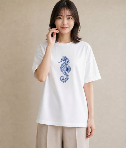 半袖Tシャツ レディース タツノオトシゴ 海の生き物 海 イラスト ガーリー ミセス 春コーデ 白T