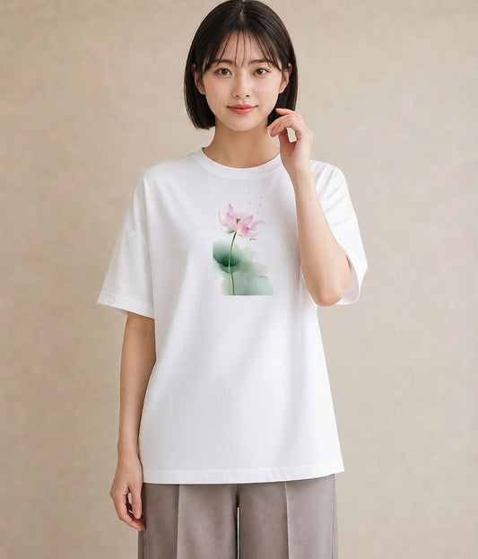 デザインTシャツ レディース 蓮 花 花柄 イラスト 水彩風 ミセス 春コーデ 白T
