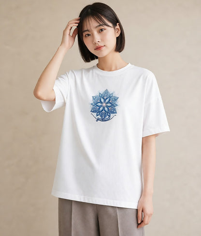 グラフィックTシャツ レディース 雪の結晶 星空 宇宙 イラスト 抜け感 女子会 お揃い 白T