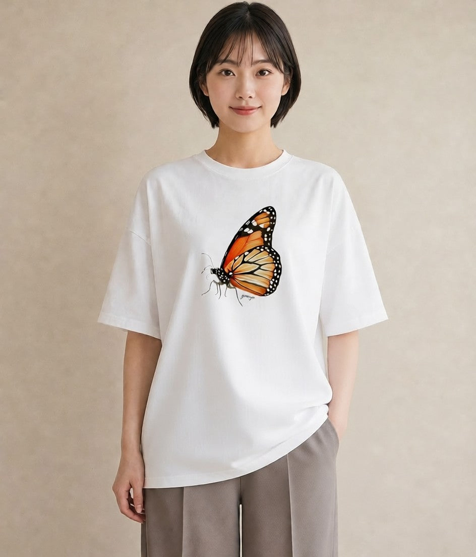 デザインTシャツ レディース ちょうちょ 蝶 バタフライ 昆虫 虫 イラスト アート風 女性向けギフト 散歩 白T