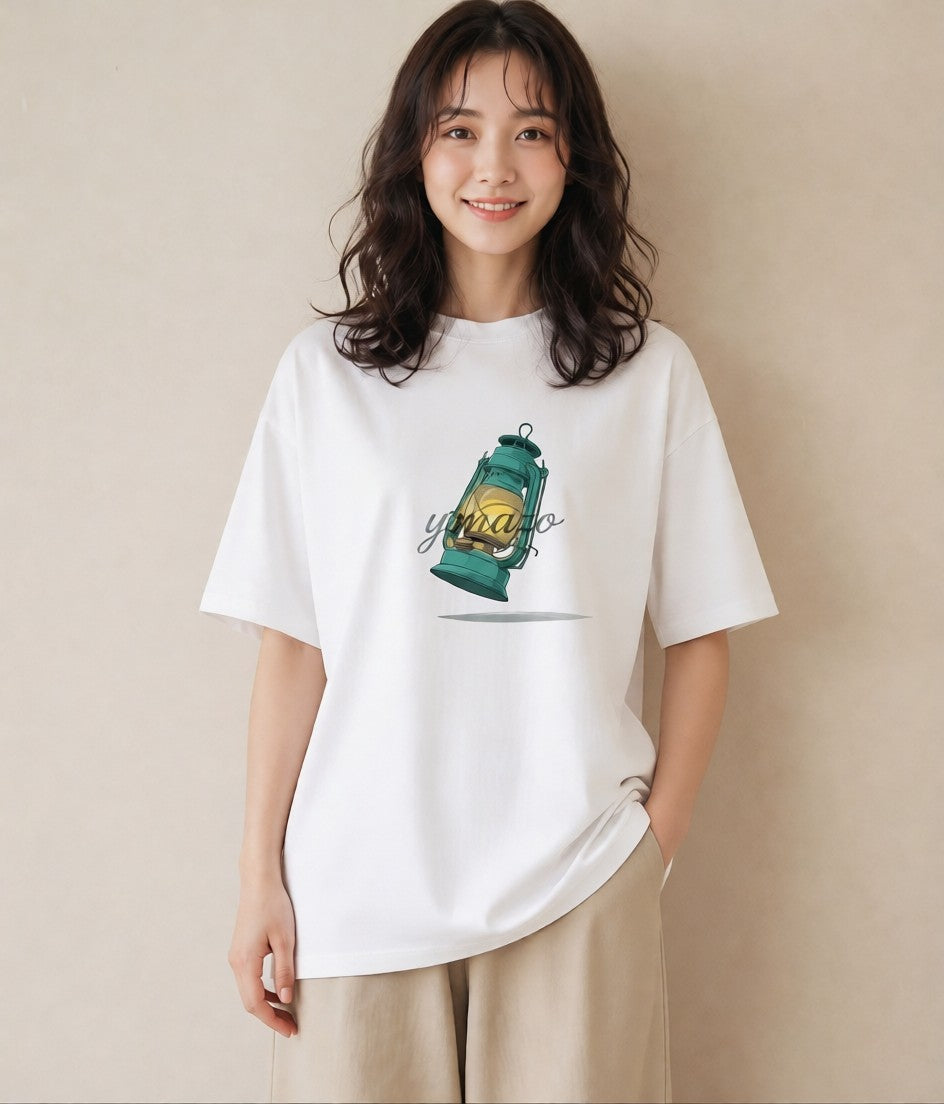 グラフィックTシャツ レディース 街灯 夜霧 夜 ナチュラル アンティーク イラスト アート風 散歩 お出かけ 白T