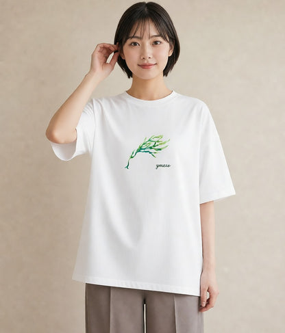 プリントTシャツ レディース 葉っぱ 植物 ボタニカル イラスト ラフカジュアル 普段着 週末コーデ 白T
