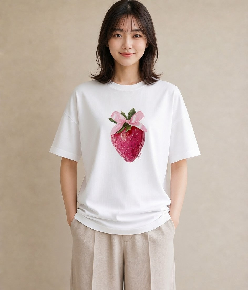 グラフィックTシャツ レディース いちご 苺 ストロベリー 食べ物 フード イラスト ヴィンテージ風 在宅 公園 白T