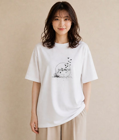 グラフィックTシャツ レディース 遠い家と鳥 風景 鳥 ナチュラル アンティーク イラスト 旅行コーデ 買い物 夏コーデ 白T