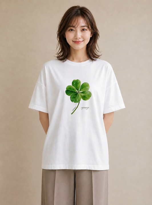 プリントTシャツ レディース クローバー 四つ葉 花 花柄 イラスト 上品 綿100 デート 白T
