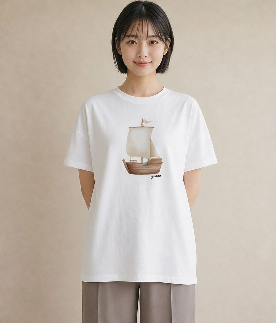 Tシャツ レディース 紙の船 水辺 ナチュラル アンティーク イラスト きれいめカジュアル 友達ギフト 部屋着 白T