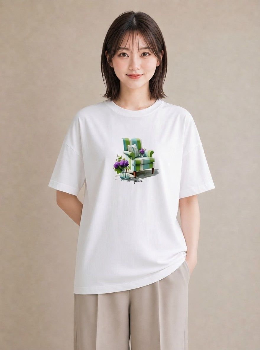 デザインTシャツ レディース 窓辺の椅子 窓辺 椅子 ナチュラル アンティーク イラスト 北欧風 散歩 お出かけ 白T