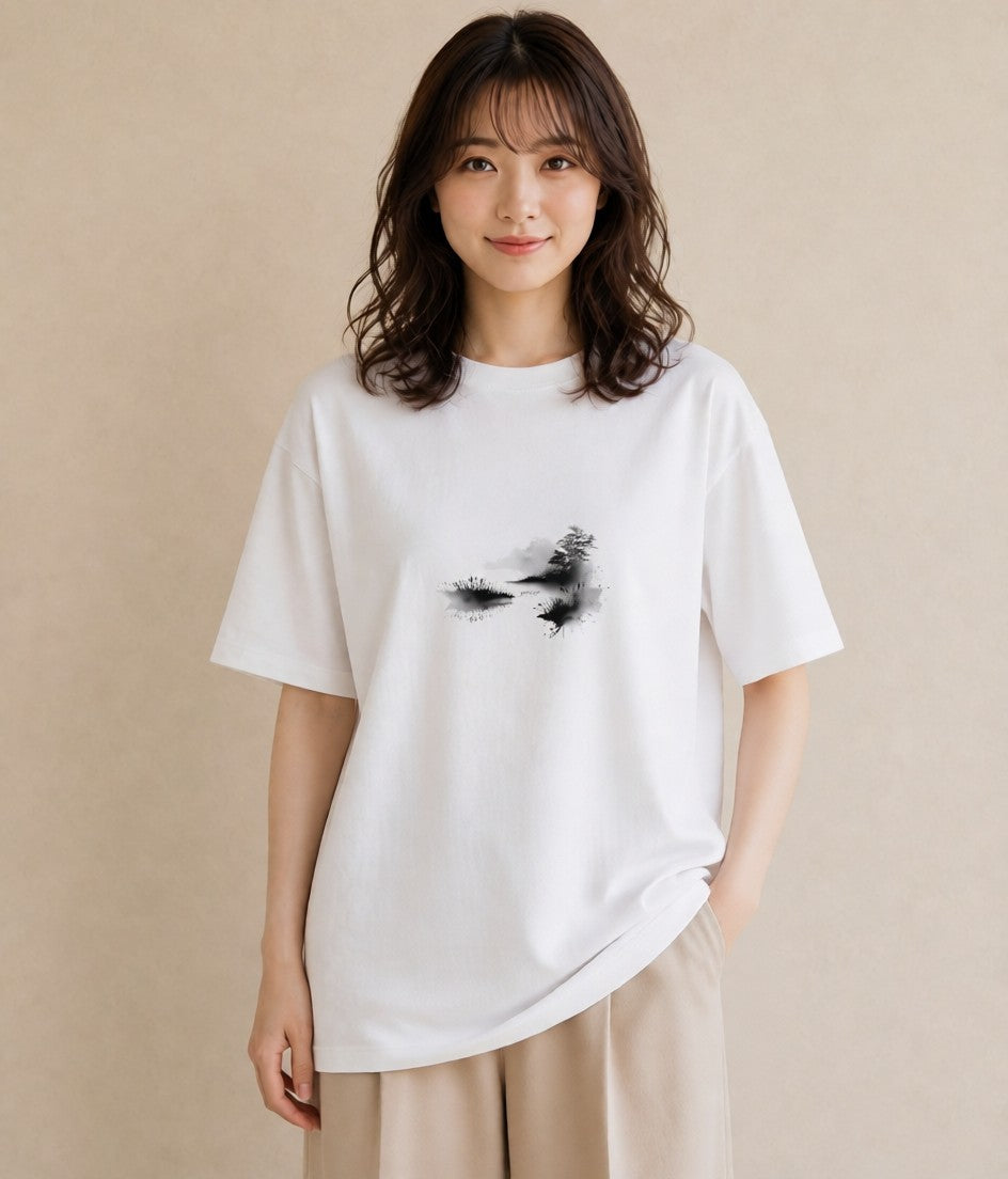 グラフィックTシャツ レディース 湖畔の小屋 湖 小屋 ナチュラル アンティーク イラスト ポップ ママ カフェ服 白T