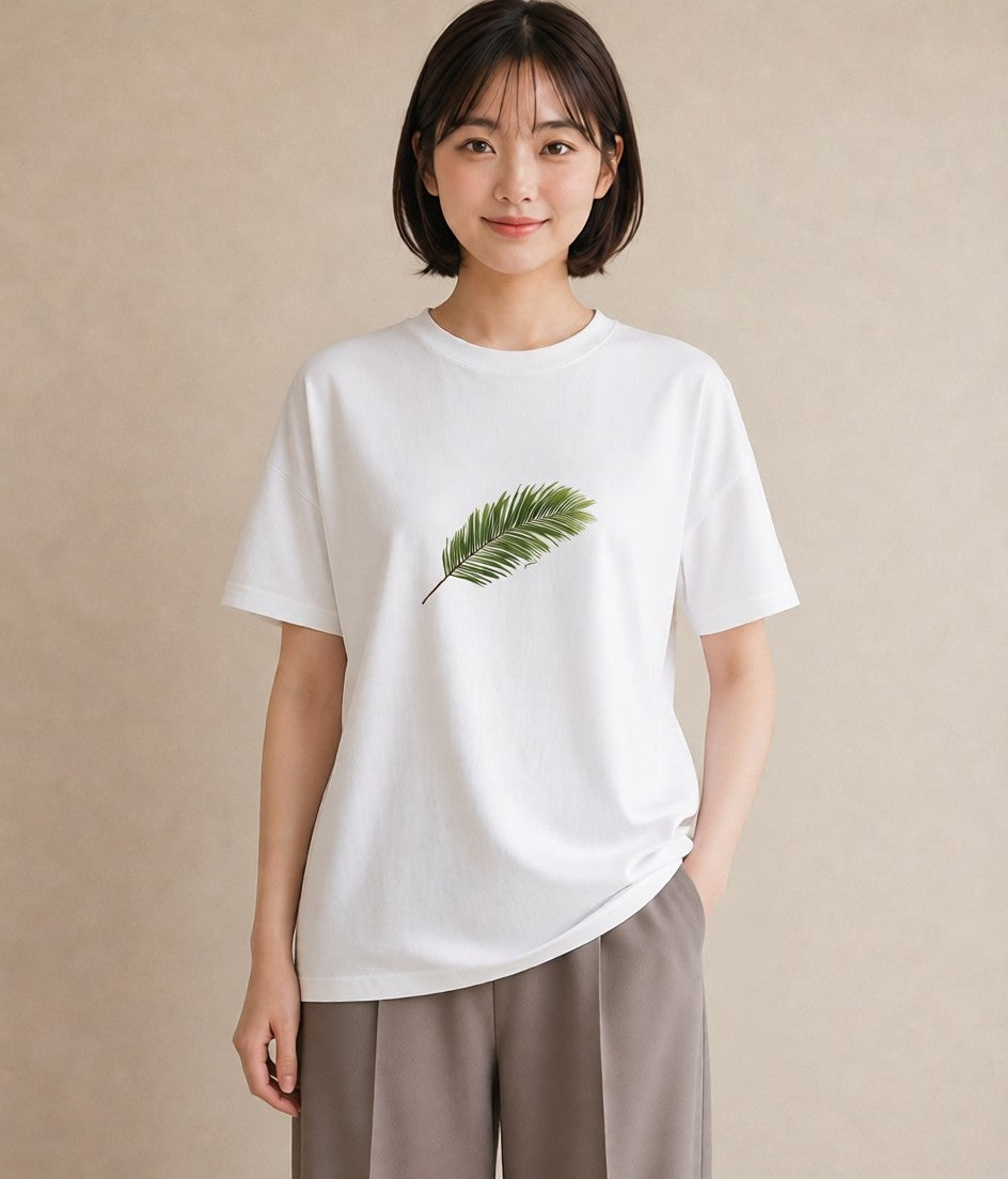 Tシャツ レディース シダ 植物 ボタニカル イラスト フェミニン 普段着 週末コーデ 白T