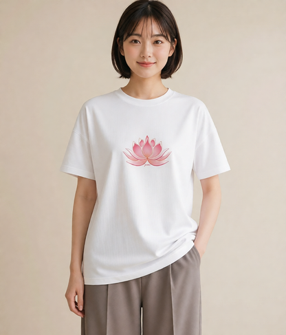 グラフィックTシャツ レディース 蓮 花 花柄 イラスト モード 休日 ペアコーデ 白T