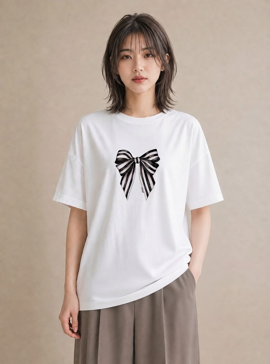 半袖Tシャツ レディース リボン 蝶結び ナチュラル アンティーク イラスト ラフカジュアル 在宅 公園 白T