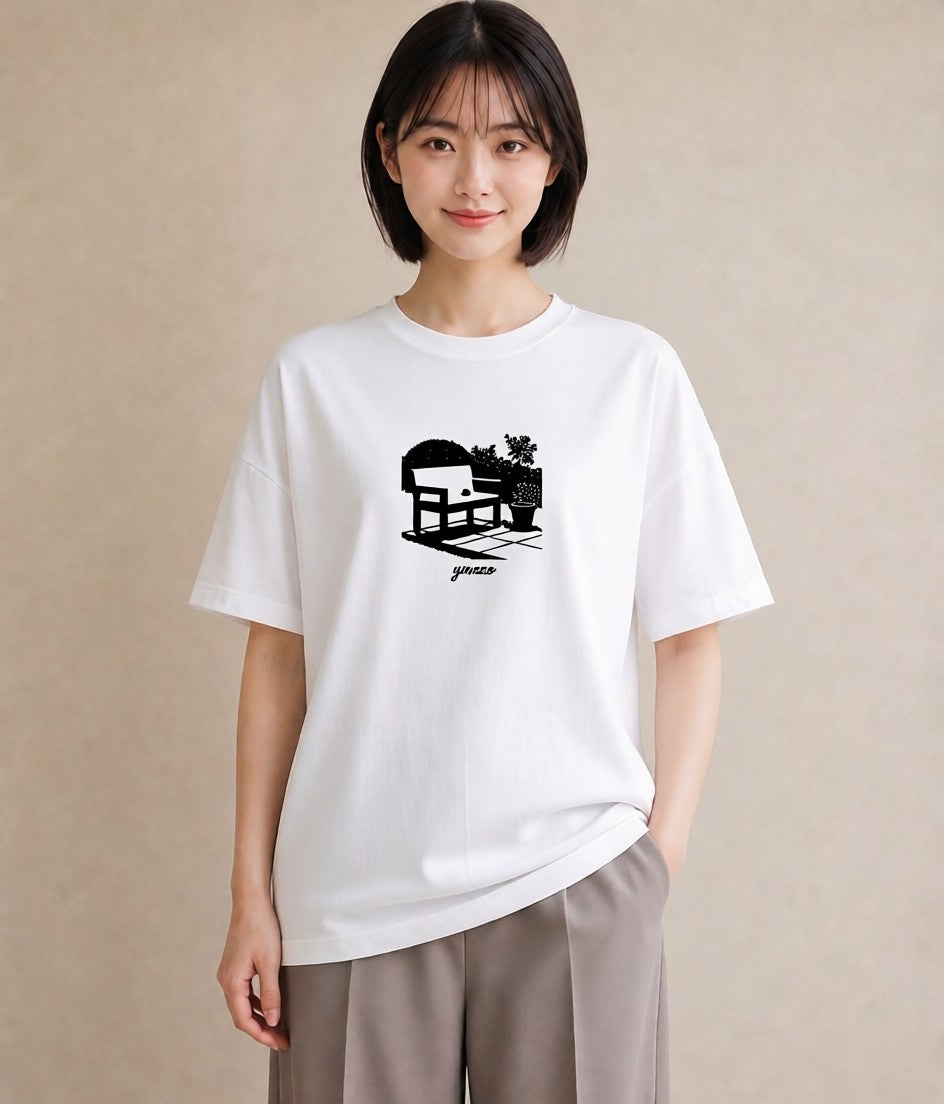 デザインTシャツ レディース 雨上がりのベンチ ベンチ ナチュラル アンティーク イラスト ラフ 公園 ママ 白T